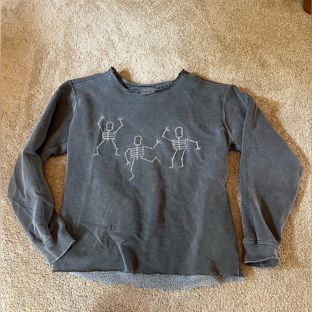 Women’s size S crew neck sweatshirt with Halloween dancing skeleton embroidery